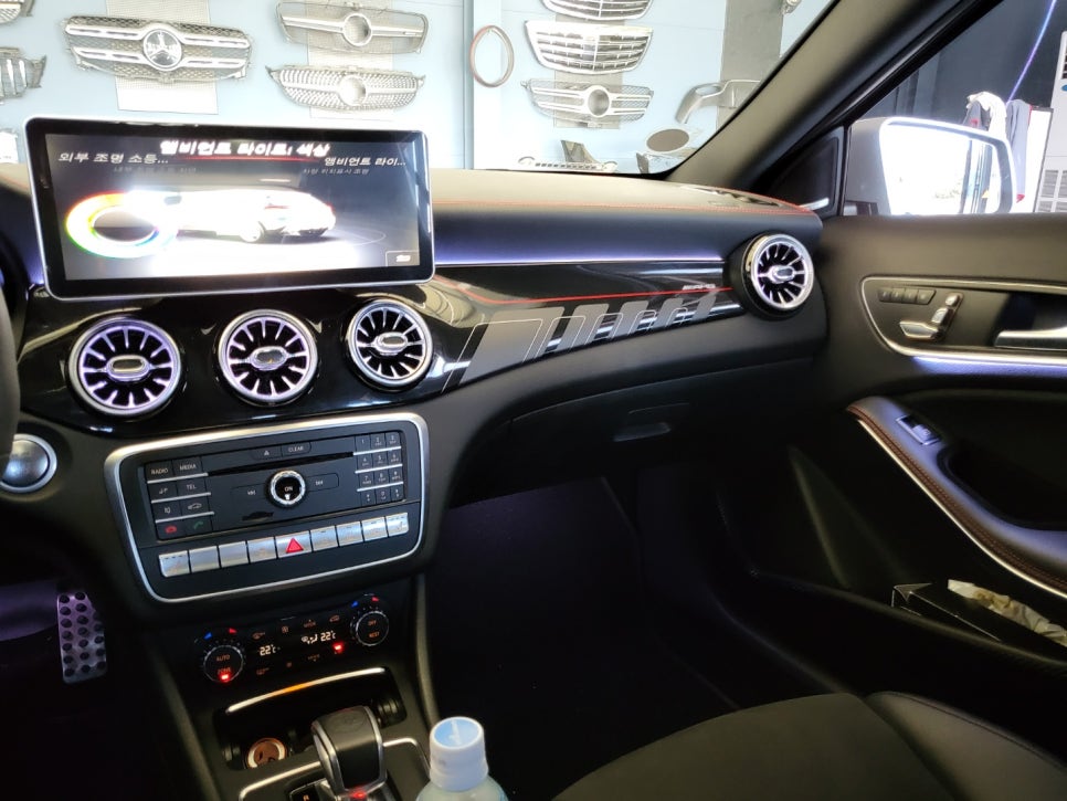 벤츠CLA45amg - 엠비언트 FULL SET으로 실내 인테리어 완성 !!