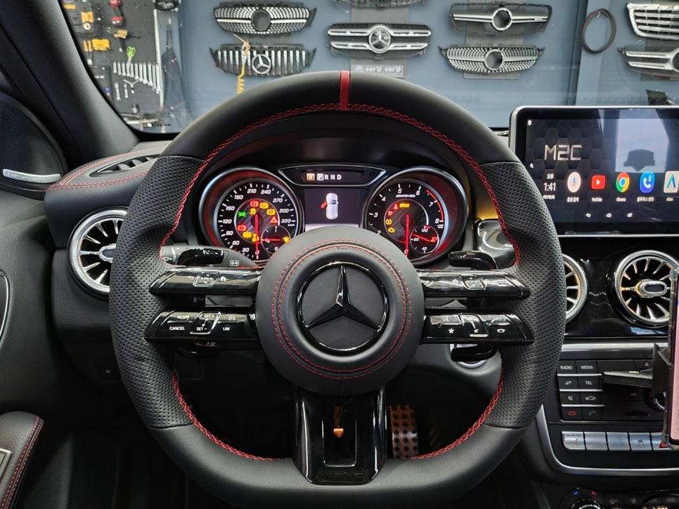 벤츠 CLA45amg - 세로그릴, 신형amg 잠자리 핸들, m2c-200a & 12인치 모니터