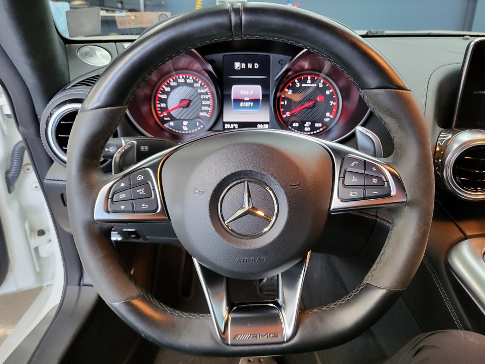 벤츠amg GT4.0 - 커스텀D컷 카본 레드스티치 핸들교체