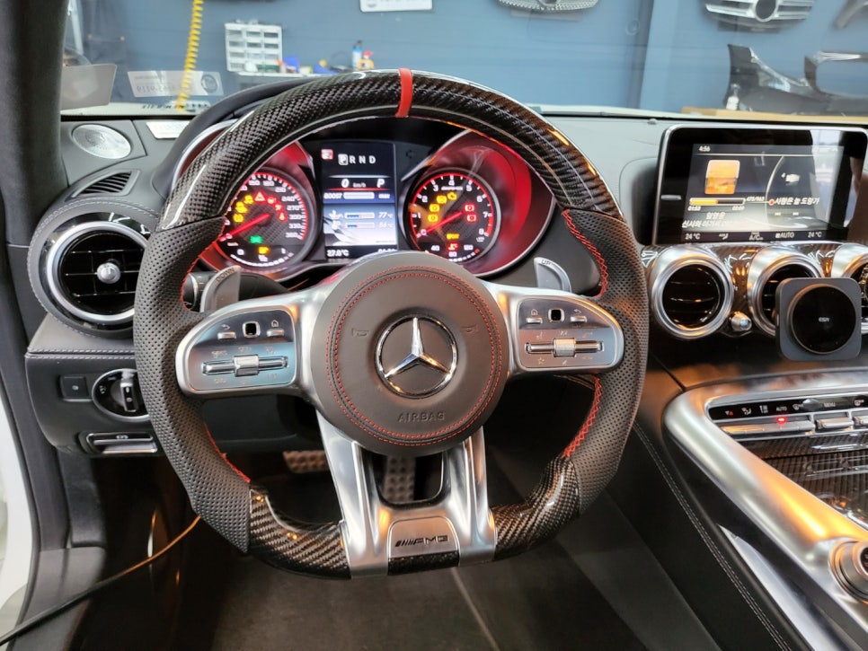 벤츠amg GT4.0 - 커스텀D컷 카본 레드스티치 핸들교체