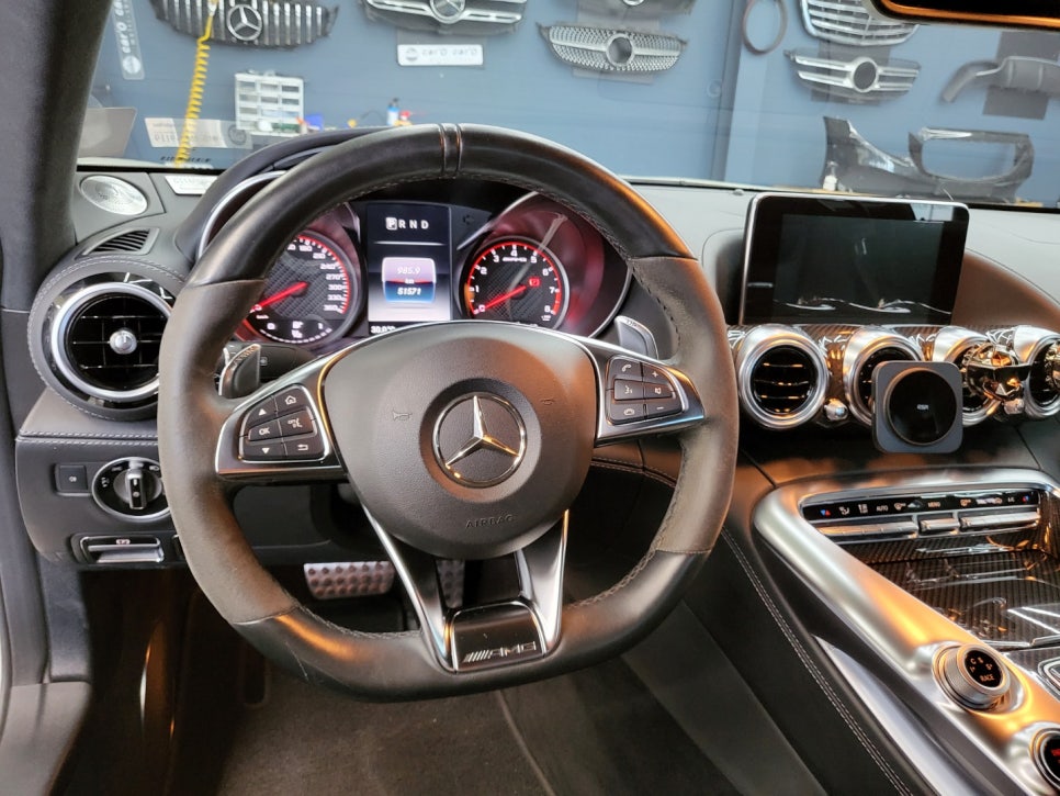 벤츠amg GT4.0 - 커스텀D컷 카본 레드스티치 핸들교체