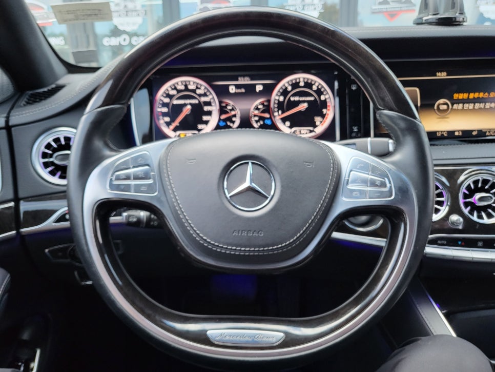 w222 전기형 - AMG D컷 레드스티치 핸들 교체