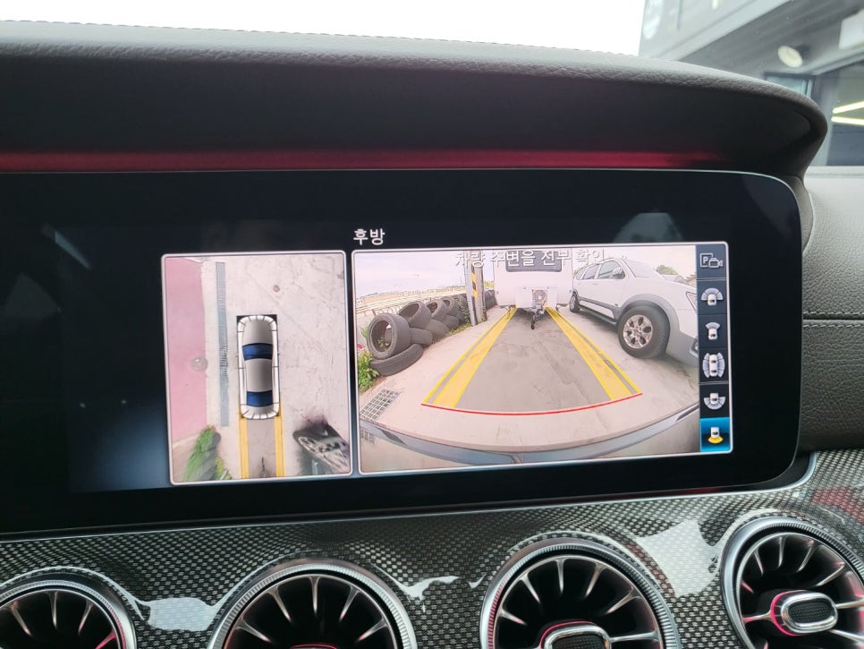 벤츠 cls300d - 순정 어라운드 뷰 " 좁은 골목길도 주차도 쉽게~ "