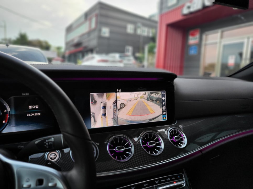 벤츠 cls300d - 순정 어라운드 뷰 " 좁은 골목길도 주차도 쉽게~ "