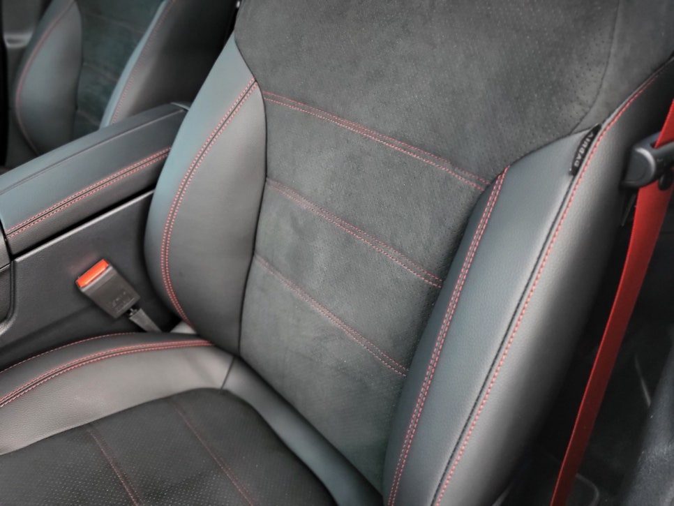 벤츠 GLB35amg - 통풍시트 " 새로운 스티치 재봉~ "