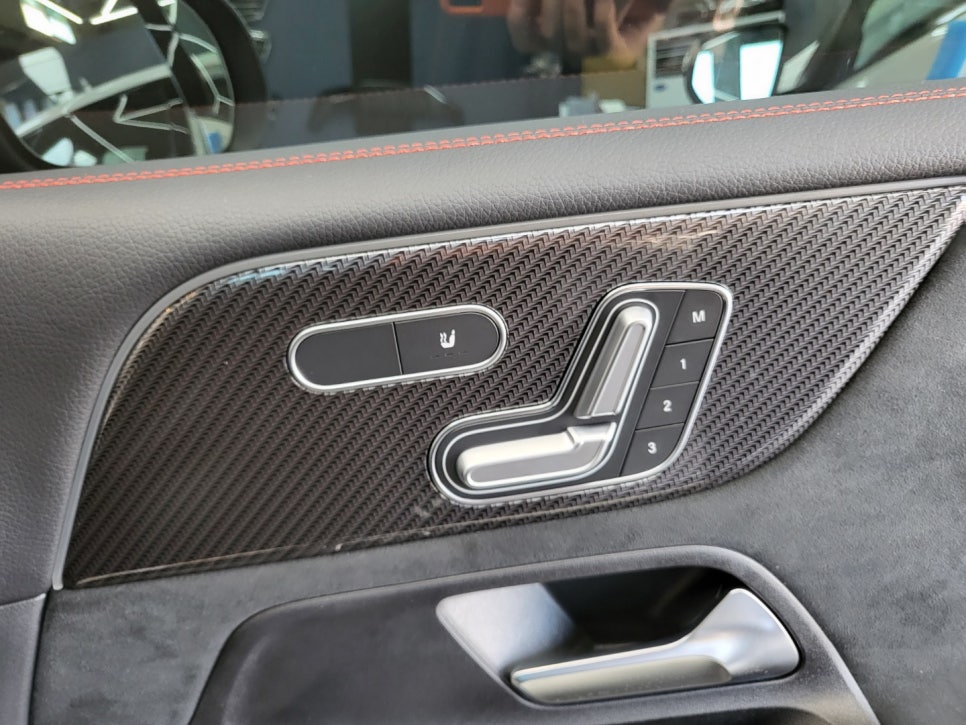 벤츠 GLB35amg - 통풍시트 " 새로운 스티치 재봉~ "