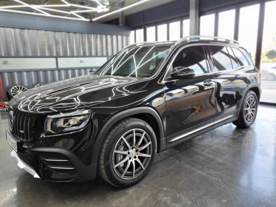 벤츠 GLB35amg - 통풍시트 " 새로운 스티치 재봉~ "