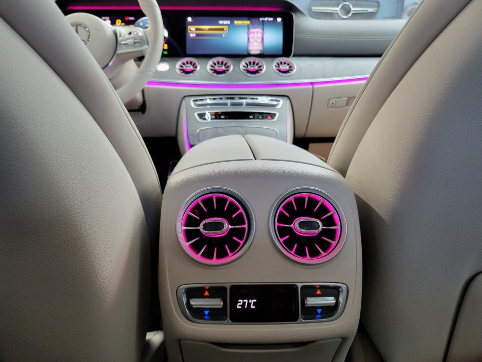 벤츠 CLS450 - 와이드콕핏 상단 엠비언트, 2열송풍구 엠비언트, R버튼
