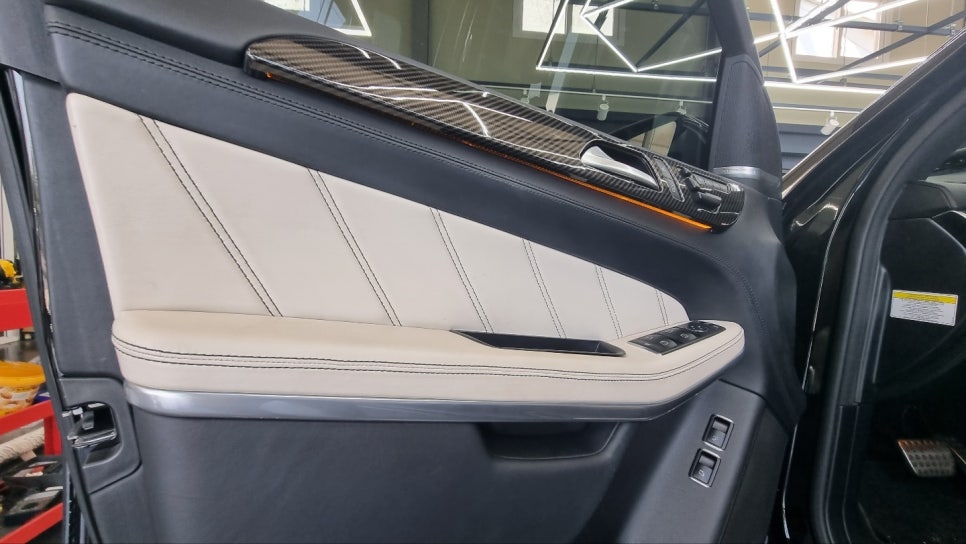 벤츠 GL 63amg - 12색 엠비언트, 멀티컬러 기능까지~