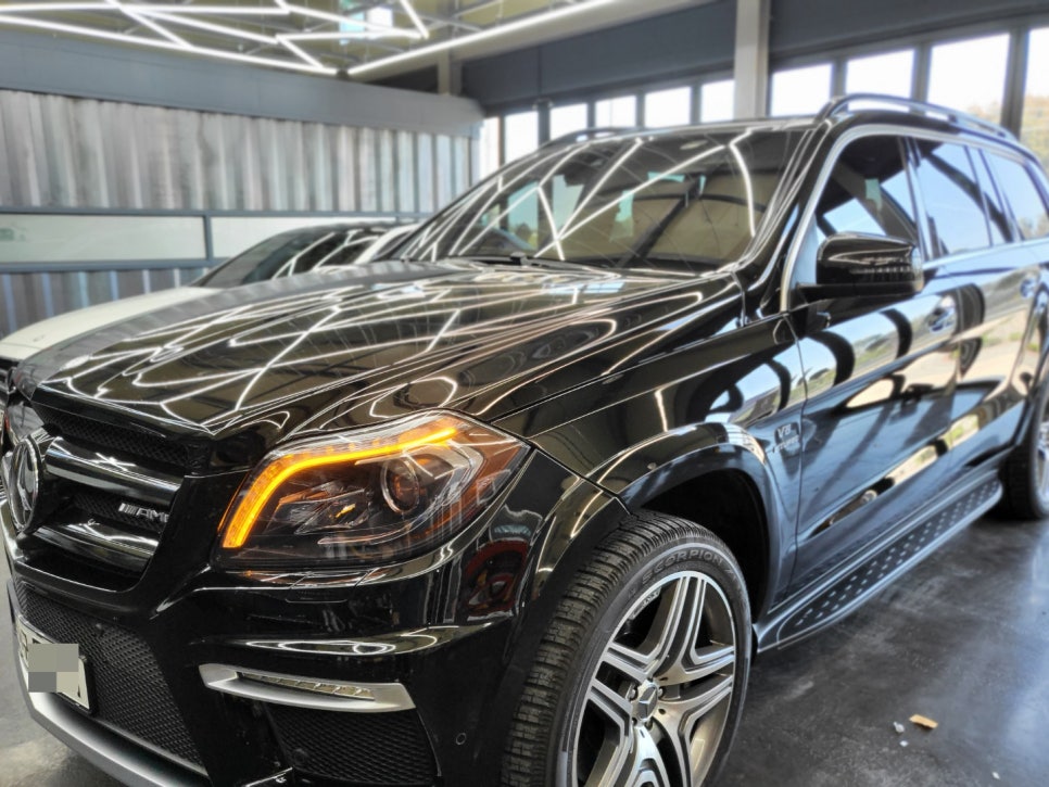 벤츠 GL 63amg - 12색 엠비언트, 멀티컬러 기능까지~