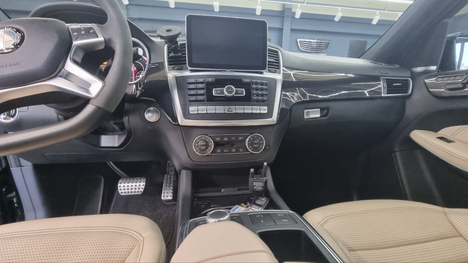 벤츠 GL 63amg - 12색 엠비언트, 멀티컬러 기능까지~