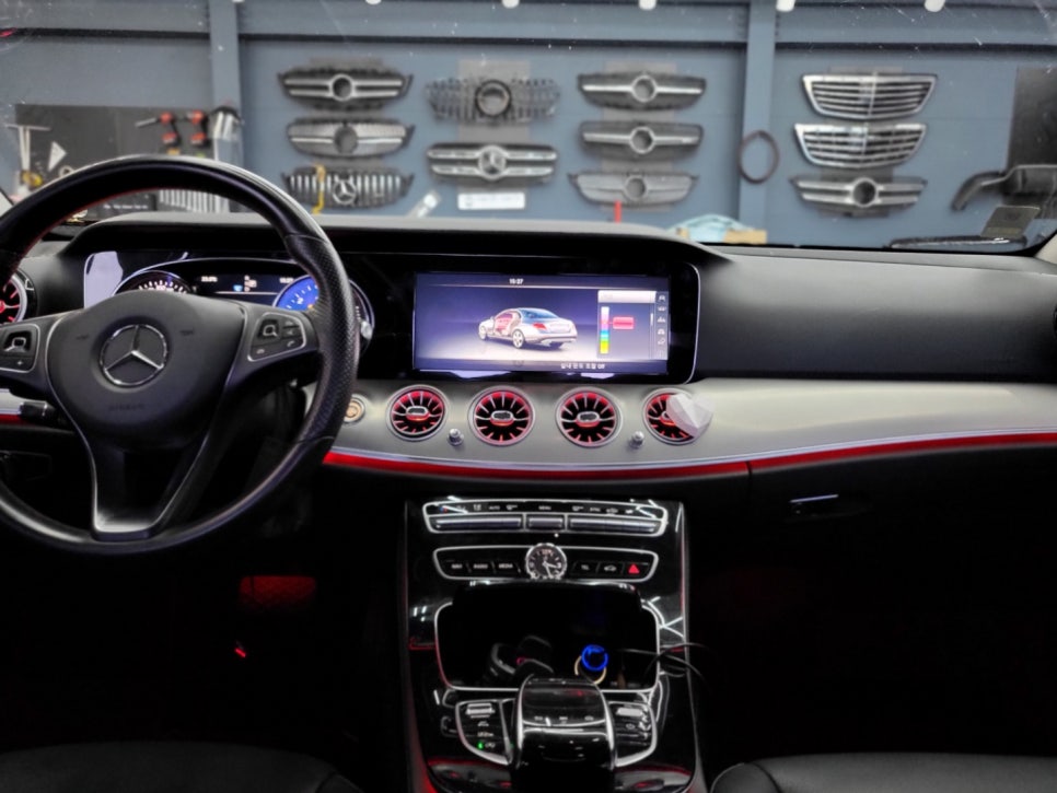 벤츠 E220d - 송풍구 엠비언트