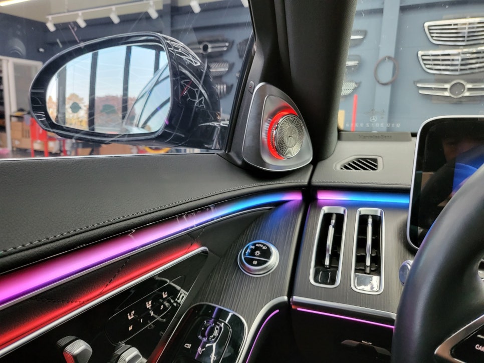 벤츠W223 S450 - 액티브 엠비언트 & 4D 부메스터 " 환상의 조합 "