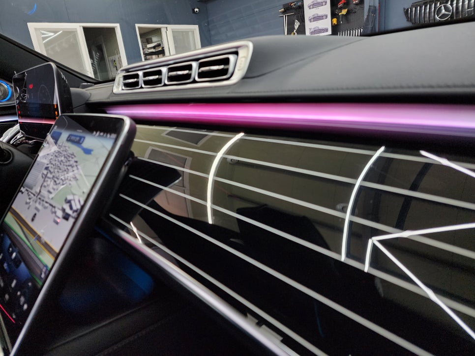 벤츠 W223 S450 - 벤츠 순정 피아노락커트림 & 4D부메스터