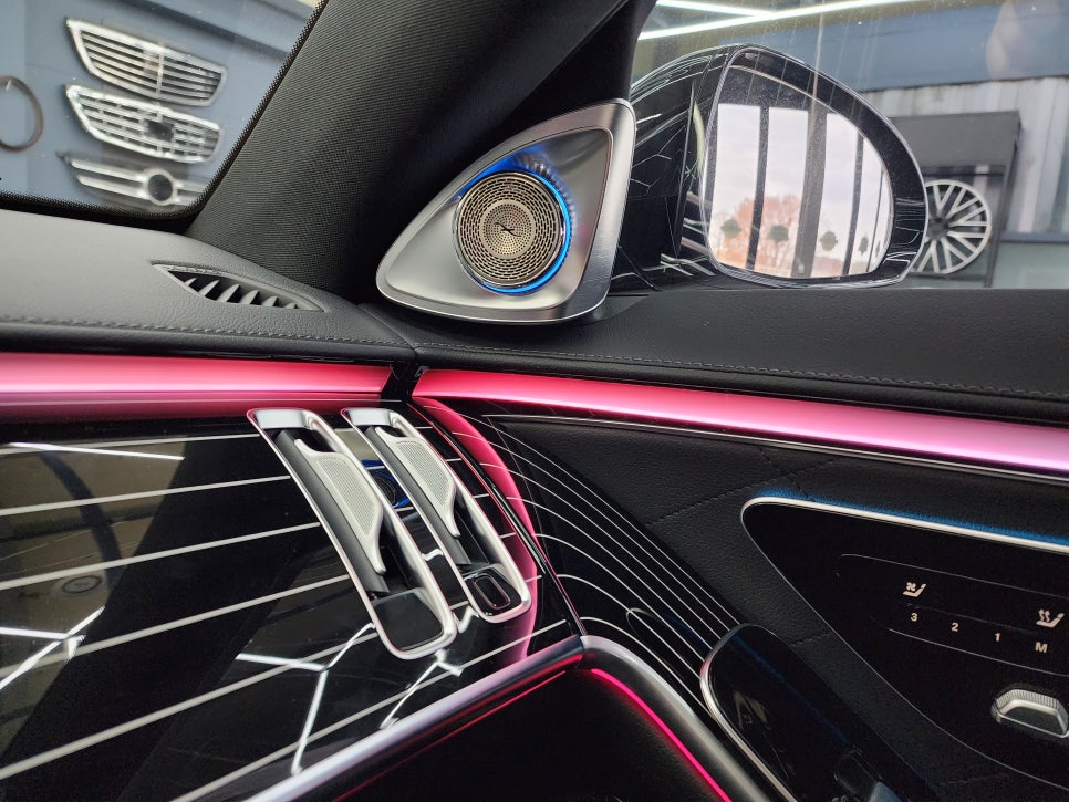 벤츠 W223 S450 - 벤츠 순정 피아노락커트림 & 4D부메스터