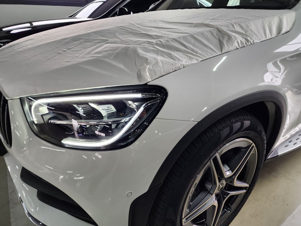 벤츠 GLC200d 쿠페 - 세로 그릴 시공