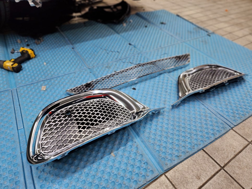 벤츠 S580마이바흐 - S680 하단 크롬 몰딩으로 럭셔리 업그레이드!