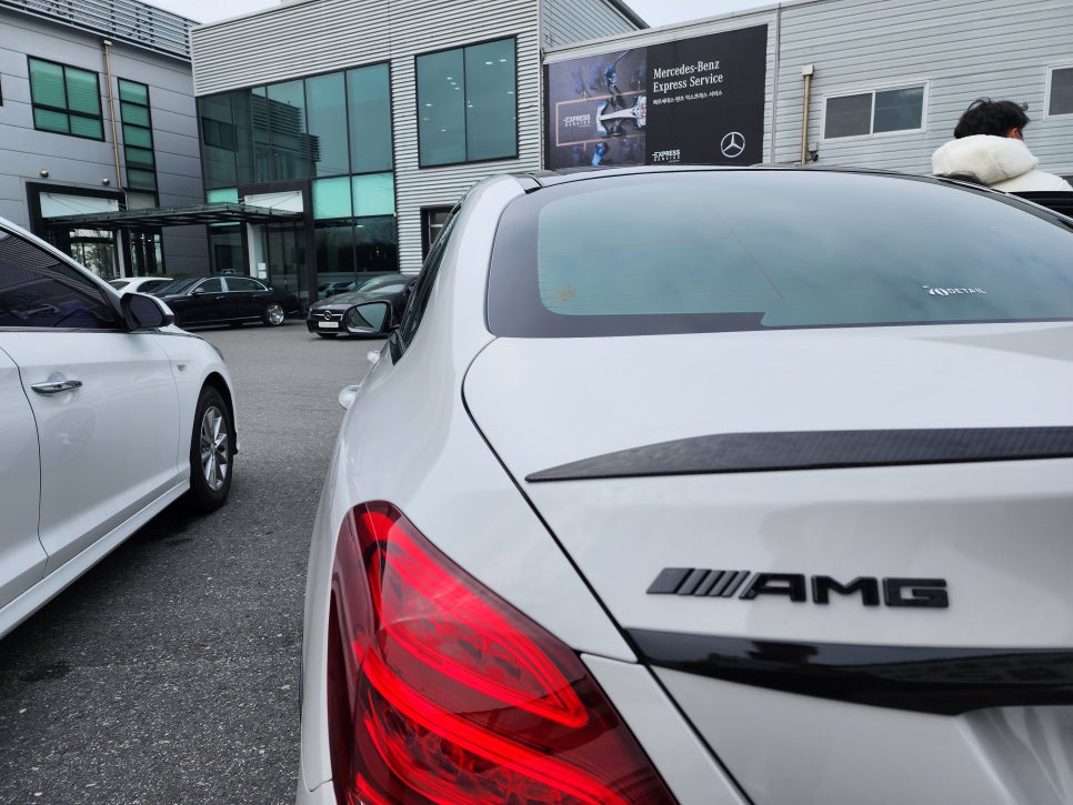 벤츠C63amg -M2c-200a플러스, 12.3인치 모니터 Aux 생성으로 싱크밀림없이!
