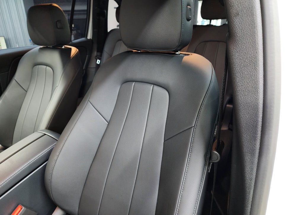 벤츠 GLB200d - 벤츠 순정 전동시트 & 메모리 시트