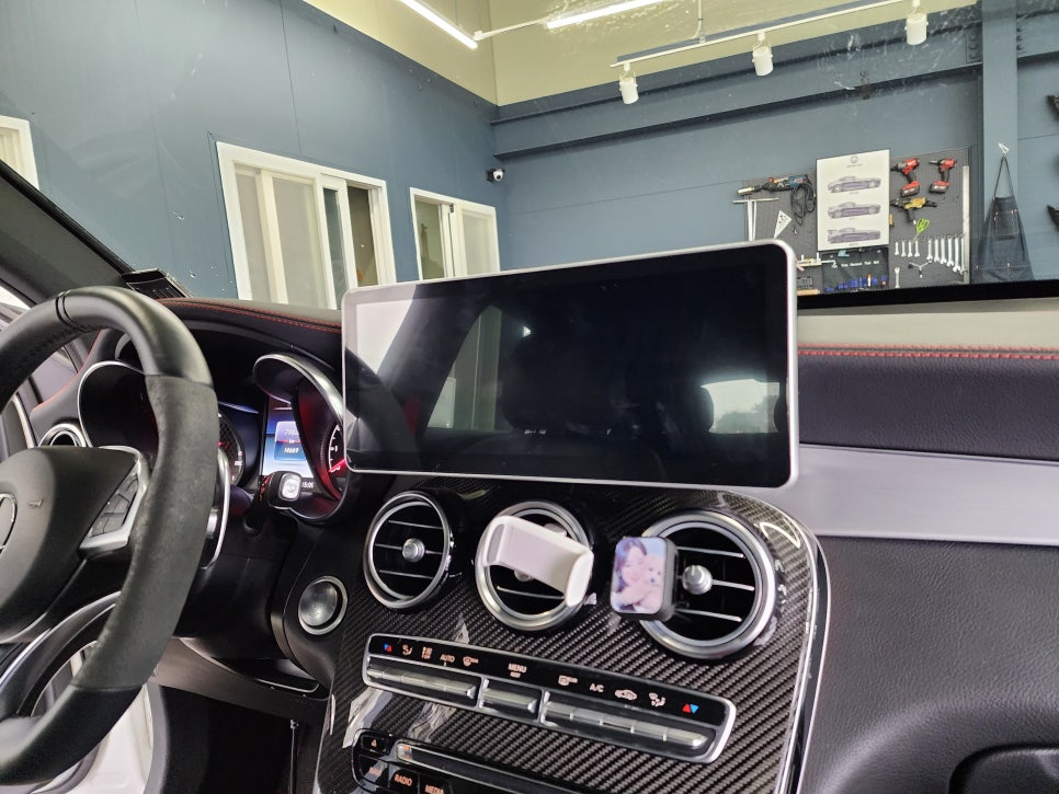 벤츠GLC43amg - M2C-200a 플러스, 12인치 모니터