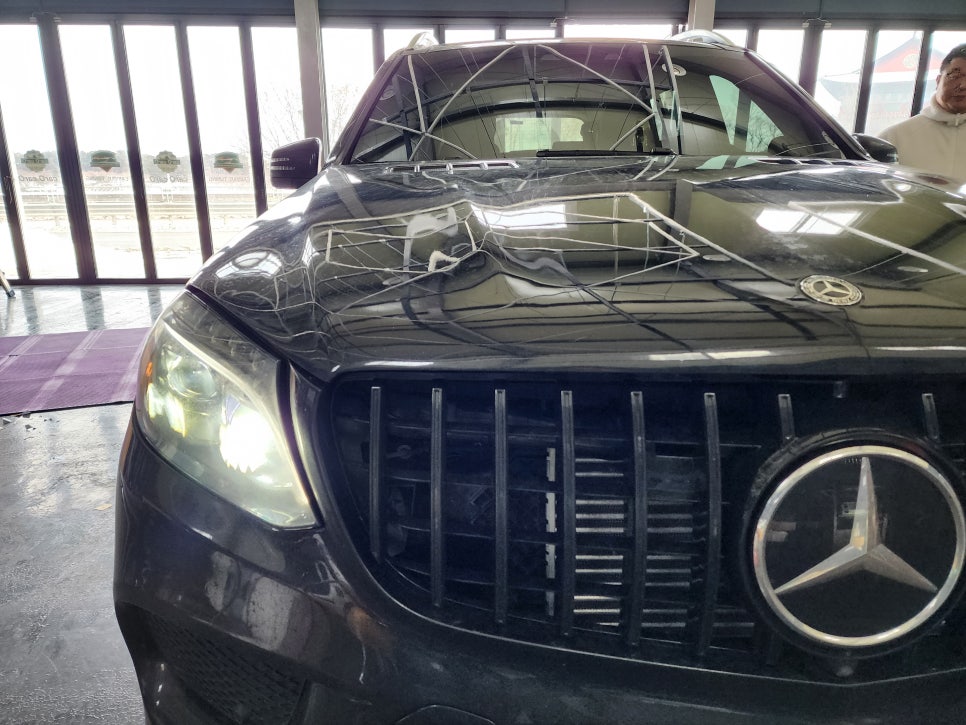 벤츠 GLS350d - 12색 엠비언트 확장 및 멀티컬러까지~