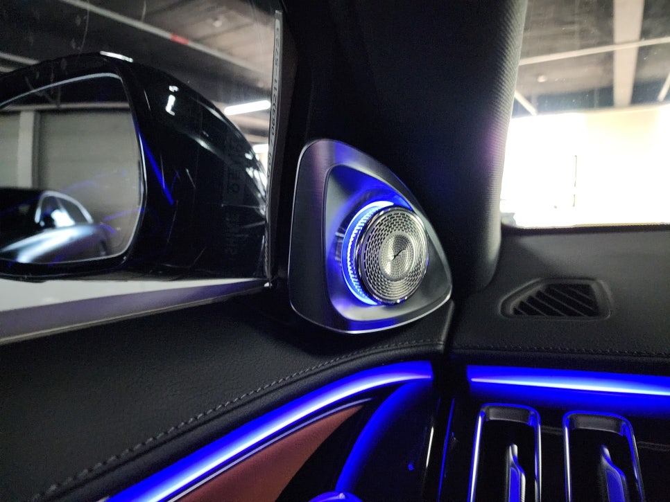 벤츠 S500 - 4D 부메스터 시공으로 오디오의 품격도 업그레이드 !!