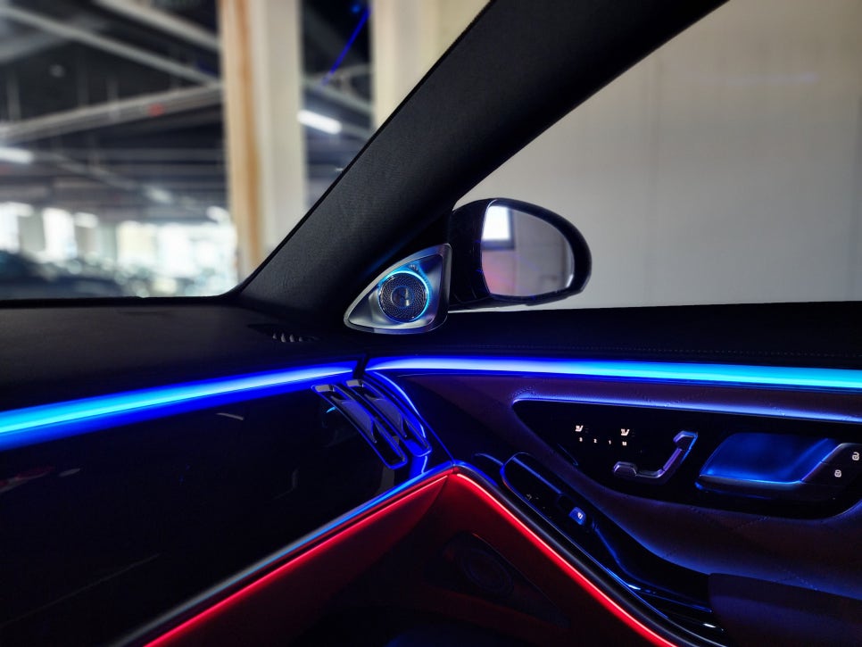 벤츠 S500 - 4D 부메스터 시공으로 오디오의 품격도 업그레이드 !!