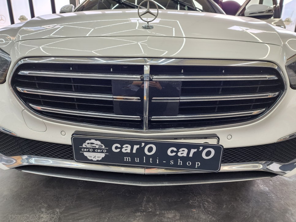 벤츠 W213 페리 E250 익스클루시브 - 벤츠정품 어라운드 뷰 시공으로 편안한 드라이빙 !!