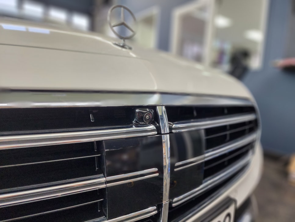 벤츠 W213 페리 E250 익스클루시브 - 벤츠정품 어라운드 뷰 시공으로 편안한 드라이빙 !!