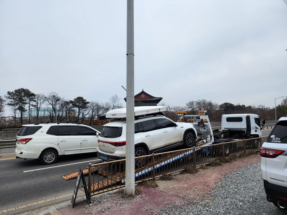 벤츠 EQB300 - 핸들 열선 " 시간이 안된다면 셀프로더로~"