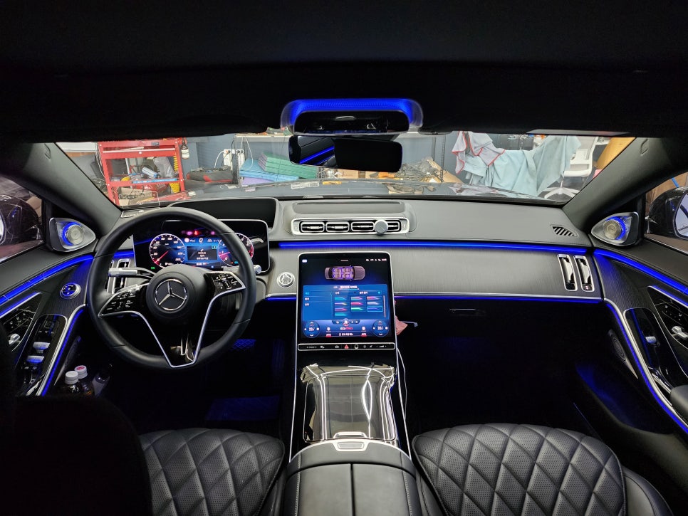 벤츠 S400 - 역시 액티브 엠비언트 & 4D 부메스터를 시공해야 S클래스지 !!!