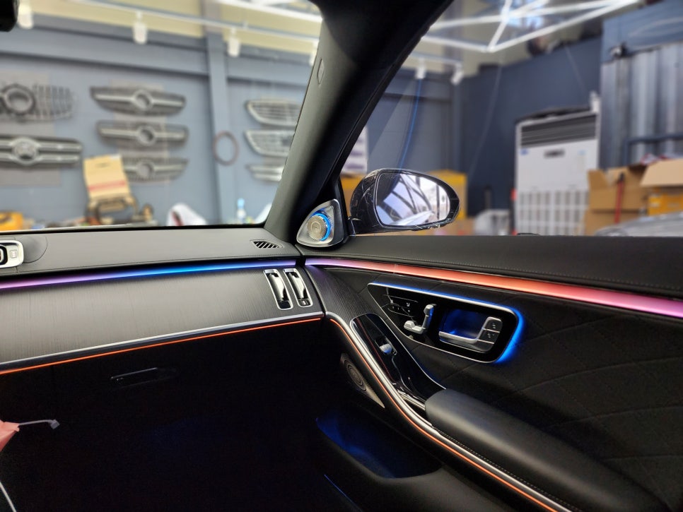 벤츠 S400 - 역시 액티브 엠비언트 & 4D 부메스터를 시공해야 S클래스지 !!!