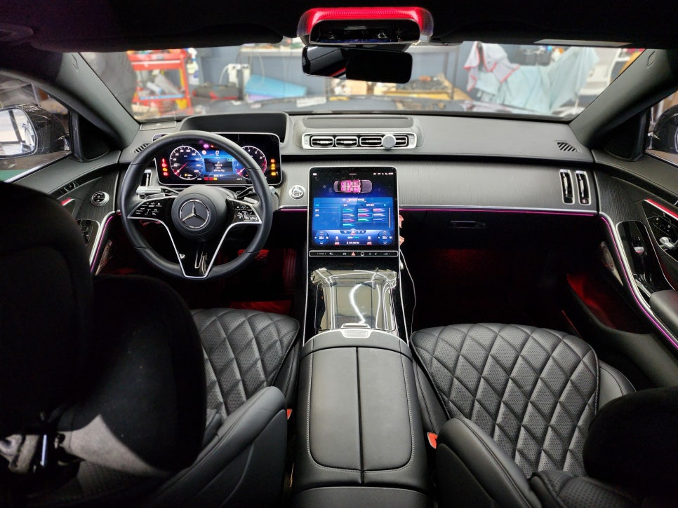 벤츠 S400 - 역시 액티브 엠비언트 & 4D 부메스터를 시공해야 S클래스지 !!!