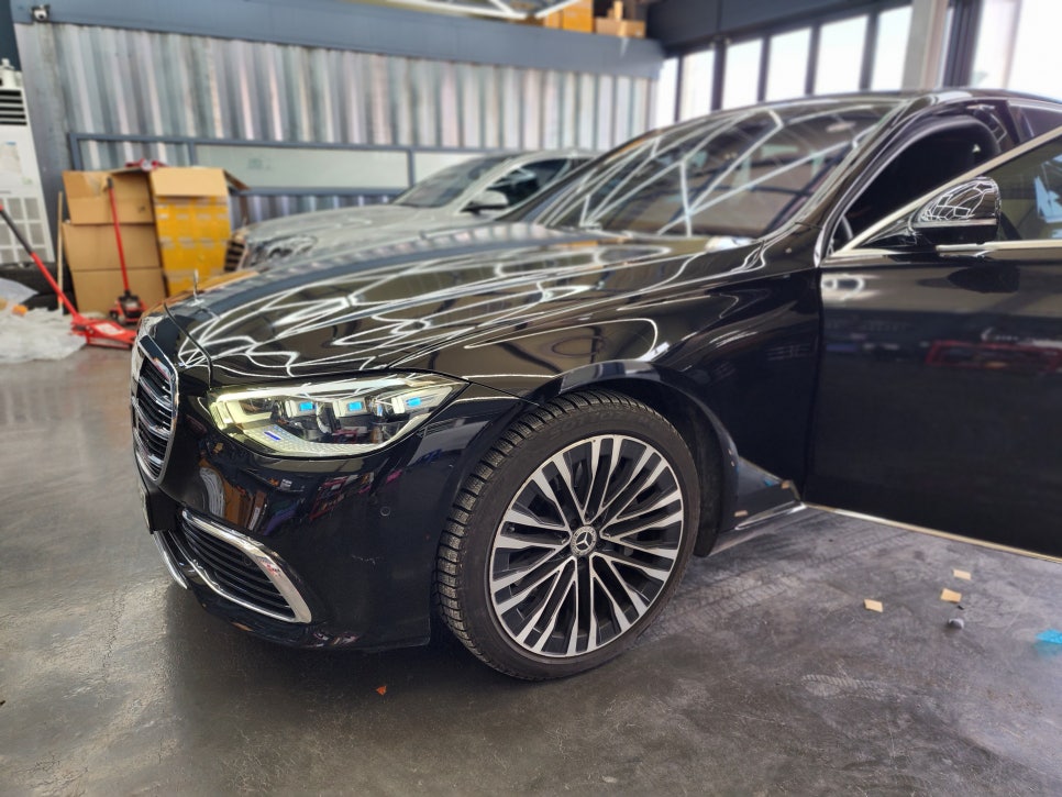 벤츠 S400 - 역시 액티브 엠비언트 & 4D 부메스터를 시공해야 S클래스지 !!!