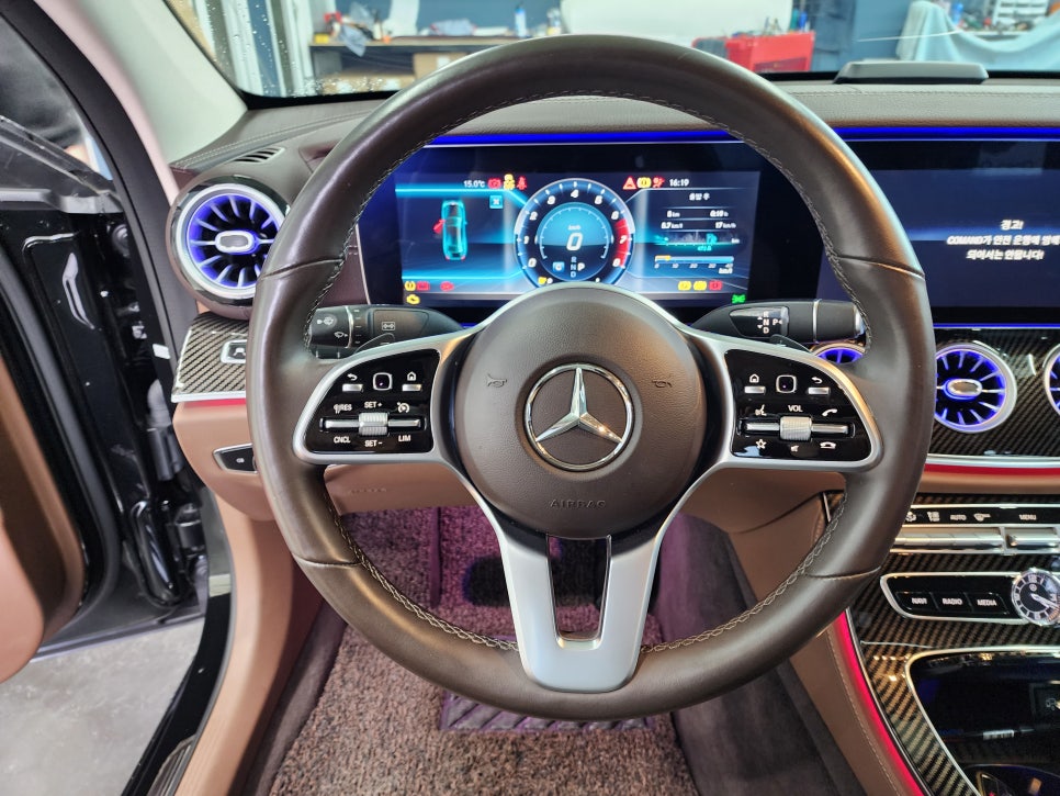벤츠 E300 - AMG 커스텀 핸들 교체 및 순정 열선 적용 / lwc 시계 교체 및 AMG 프로그래밍