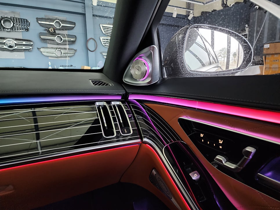 벤츠 S400d- 피아노락커트림, 액티브엠비언트, 4D 부메스터 '애프터 제품 시공이지만 고퀄리티 !! '