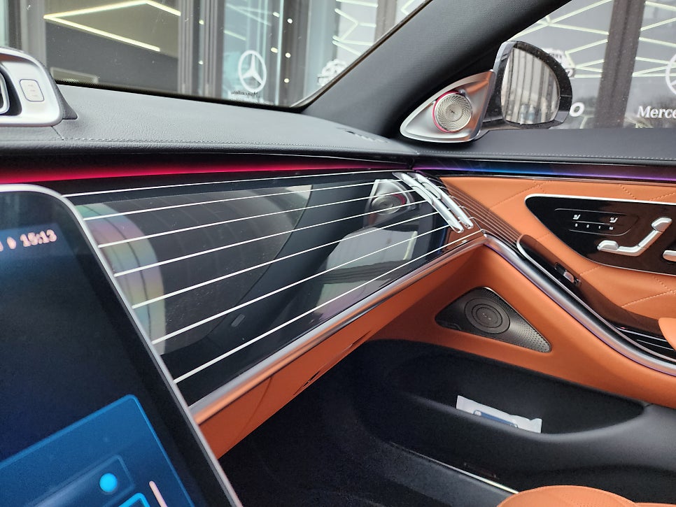 벤츠 S400d- 피아노락커트림, 액티브엠비언트, 4D 부메스터 '애프터 제품 시공이지만 고퀄리티 !! '