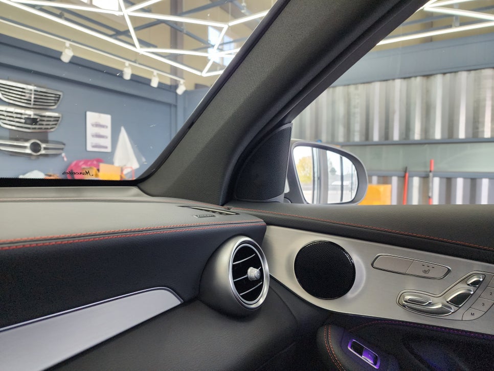 벤츠 GLC43amg - 송풍구 . 3d 부메스터 . 데시보드 엠비언트