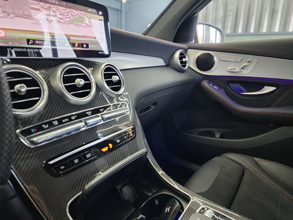벤츠 GLC43amg - 송풍구 . 3d 부메스터 . 데시보드 엠비언트