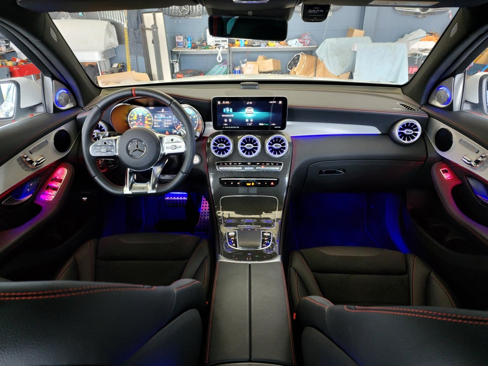 벤츠 GLC43amg - 송풍구 . 3d 부메스터 . 데시보드 엠비언트