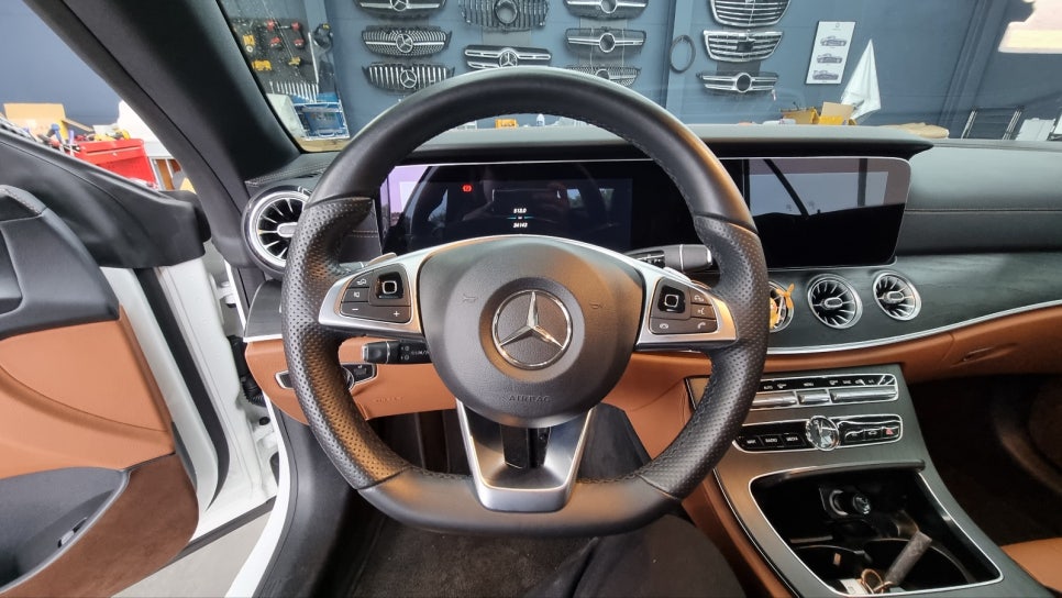 벤츠E220e 쿠페 - AMG 커스텀 핸들 " 이제 핸들도 개성시대 !!"