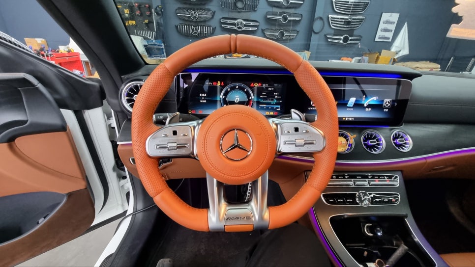 벤츠E220e 쿠페 - AMG 커스텀 핸들 " 이제 핸들도 개성시대 !!"