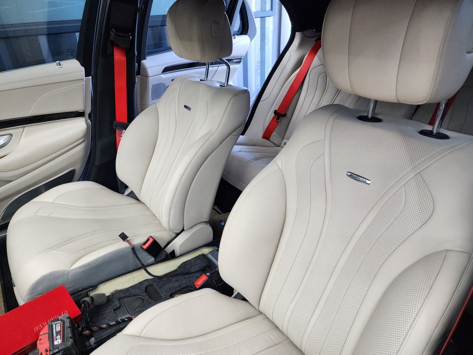 벤츠S63amg - 실내커스텀 가죽염색 베이지컬러로 변신 " 가죽 교체 없이 시트 꾸미기 !! "