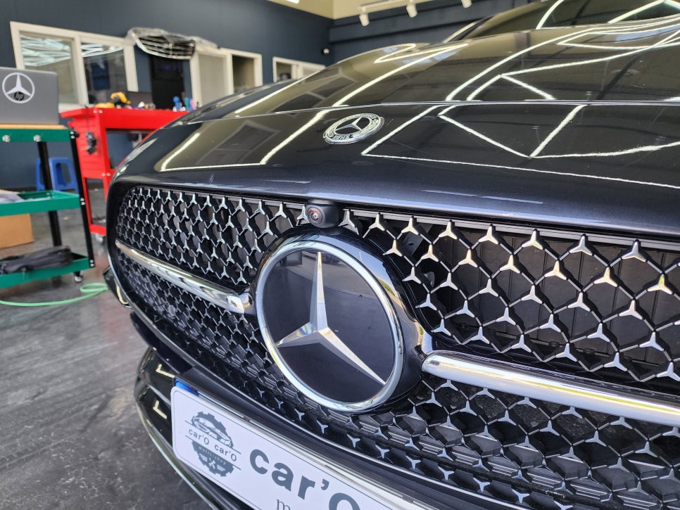 벤츠 CLS300d - 정품 어라운드뷰 " 좁은 골목길 주행도 주차도 쉽게~~ 할 수 있어요. "