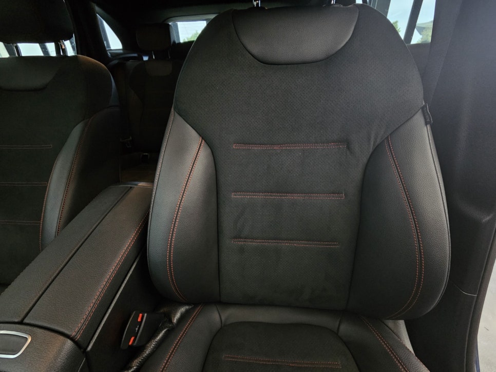 벤츠 Gla250 - 통풍시트 " 통풍시트 시공의 계절이 다가오고 있어요."