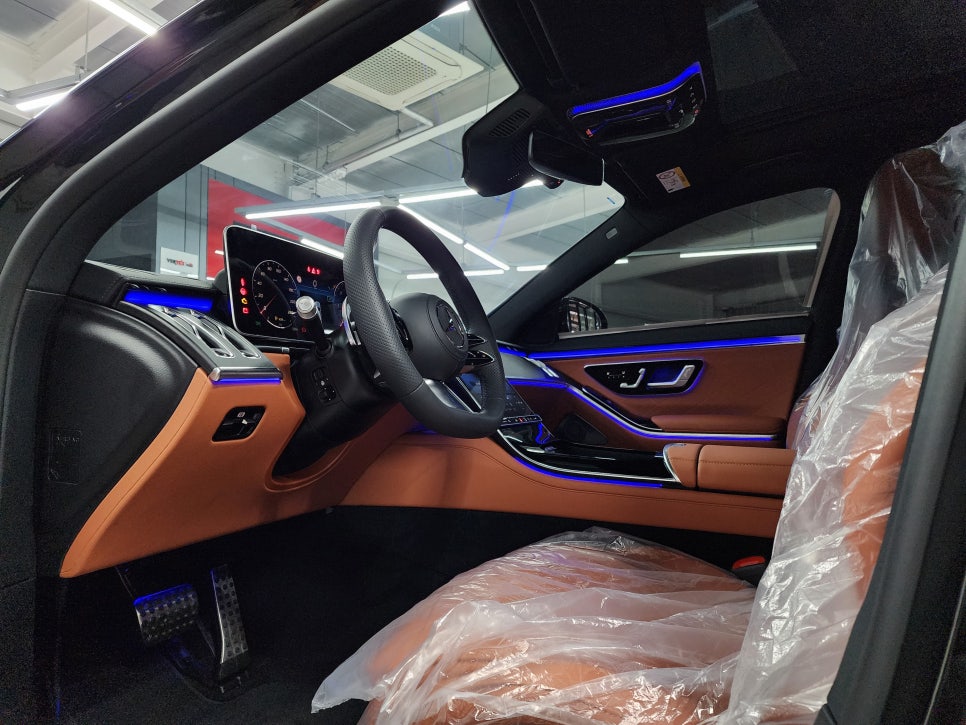 벤츠 S400d - 액티브엠비언트 " S클래스에 빠질수 없는 액티브 엠비언트 !!! "