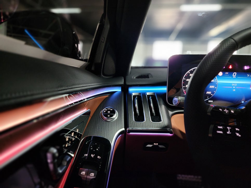 벤츠 S400d - 액티브엠비언트 " S클래스에 빠질수 없는 액티브 엠비언트 !!! "