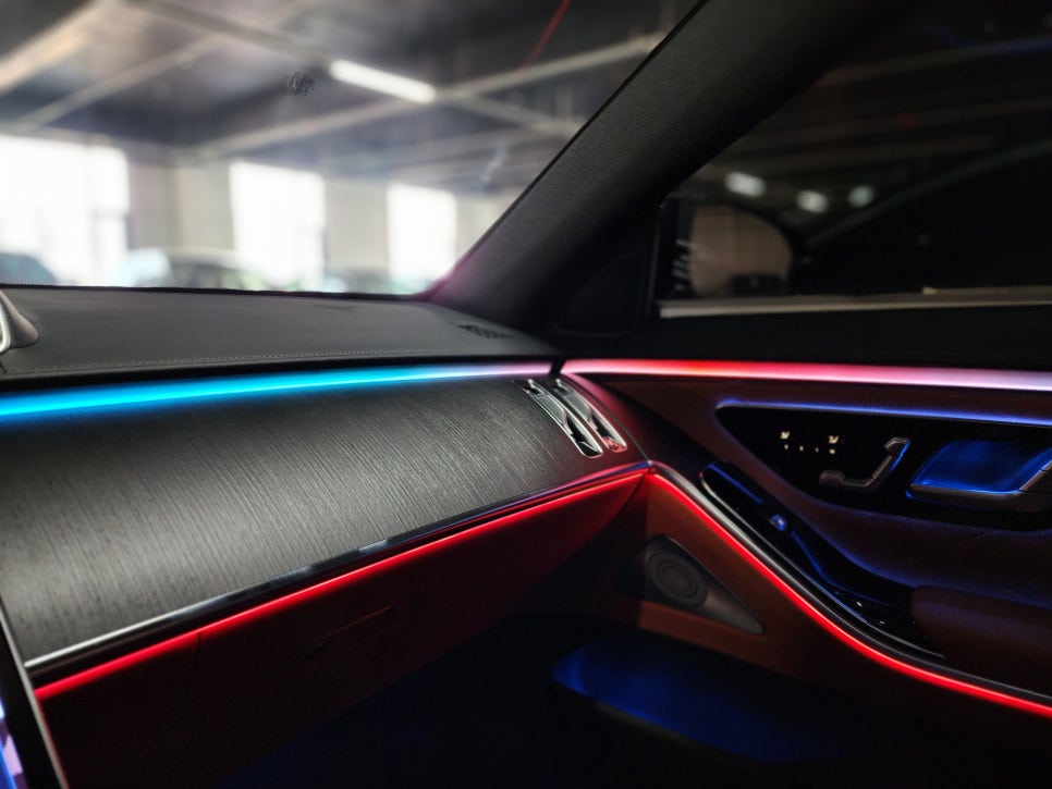 벤츠 S400d - 액티브엠비언트 " S클래스에 빠질수 없는 액티브 엠비언트 !!! "