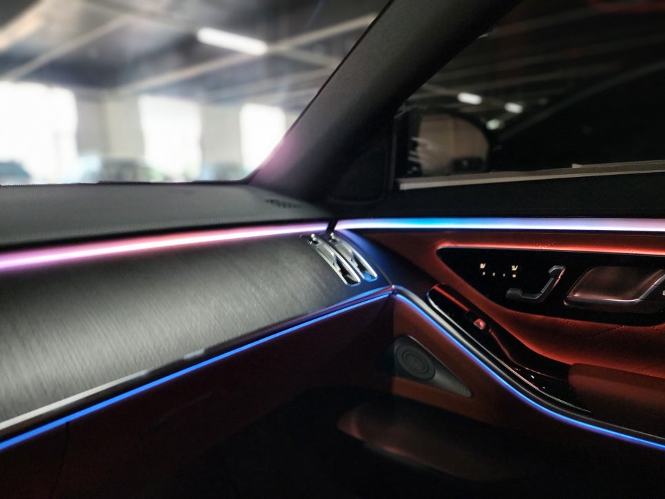벤츠 S400d - 액티브엠비언트 " S클래스에 빠질수 없는 액티브 엠비언트 !!! "