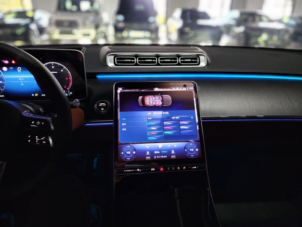 벤츠 S400d - 액티브엠비언트 " S클래스에 빠질수 없는 액티브 엠비언트 !!! "